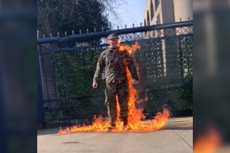 Self immolation of Aaron Bushnell Image fair use