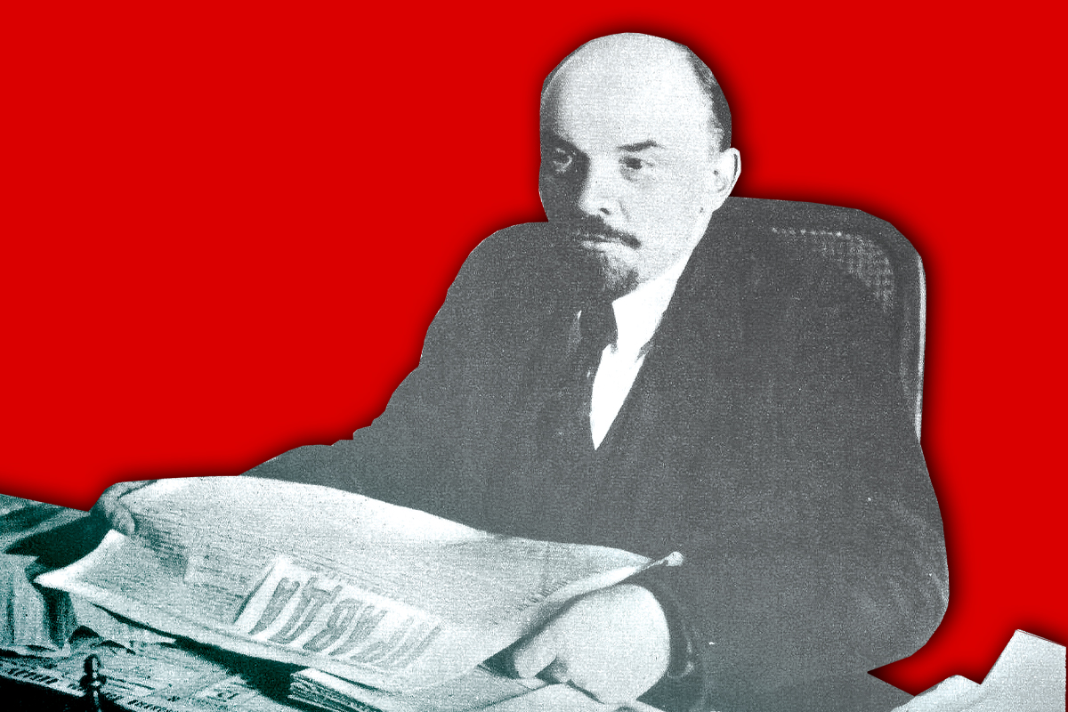 Lenin reading Pravda