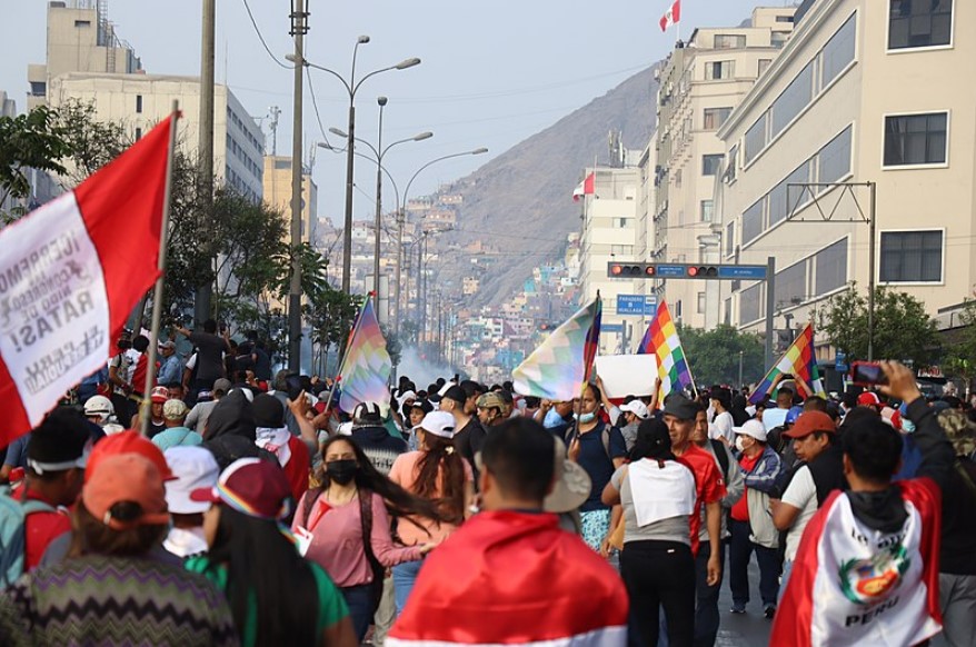 Lima protests Image Mayimbú Wikimedia Commons